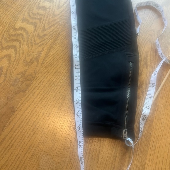 Athleta Delancy Moto Tight Minimalistic Black size Small S leggings - Picture 9 of 11